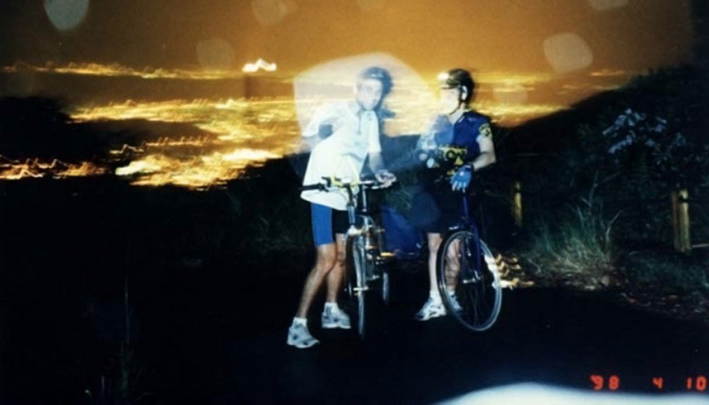 O Bicicreteiro (a esquerda), em mais uma descida clandestina em 1998