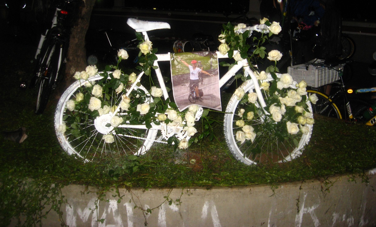 Ghost Bike Paulista - Homenagem a Marcia Prado